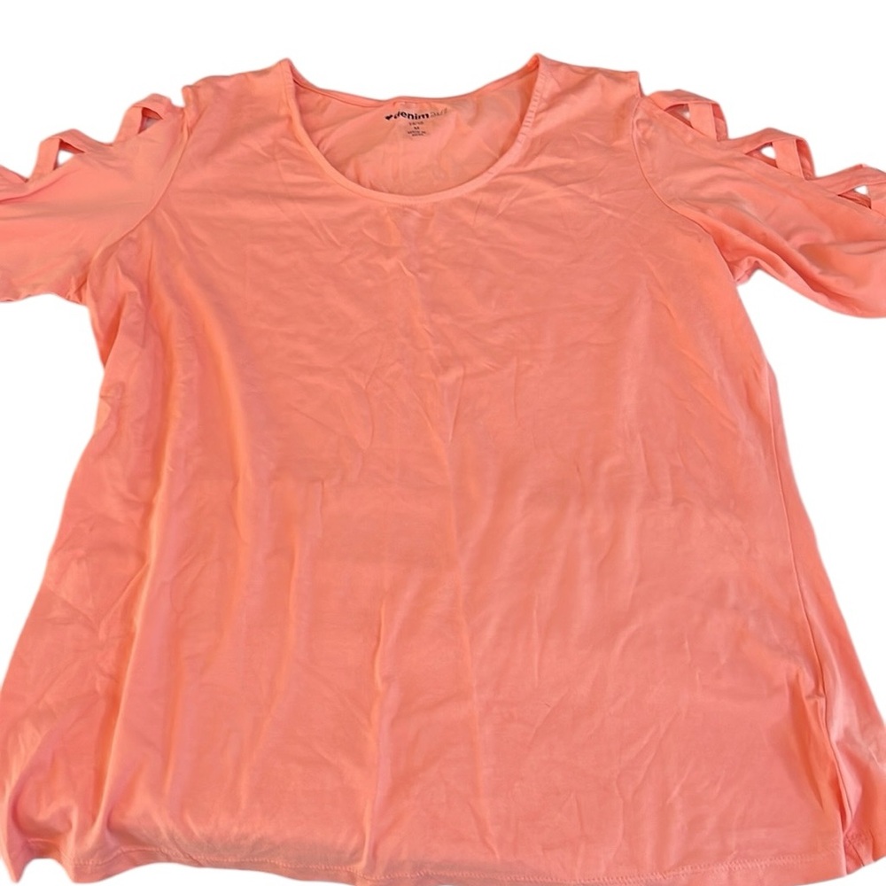 Denim 24/7 size X-Large coral scoop neck tee 3/4 lattice sleeve